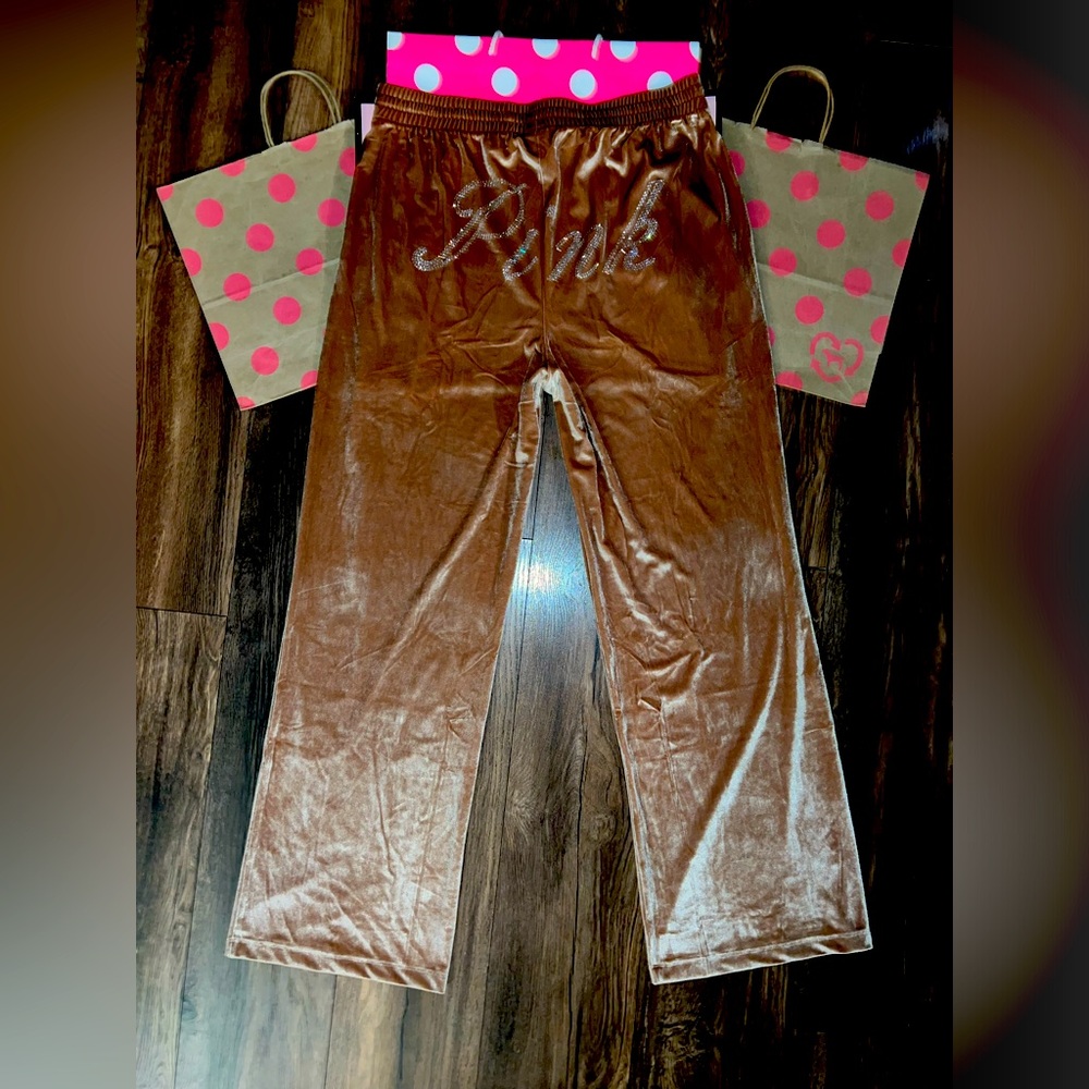 NWT VS PINK SIZE XL BLING VELOUR SWEATPANTS.